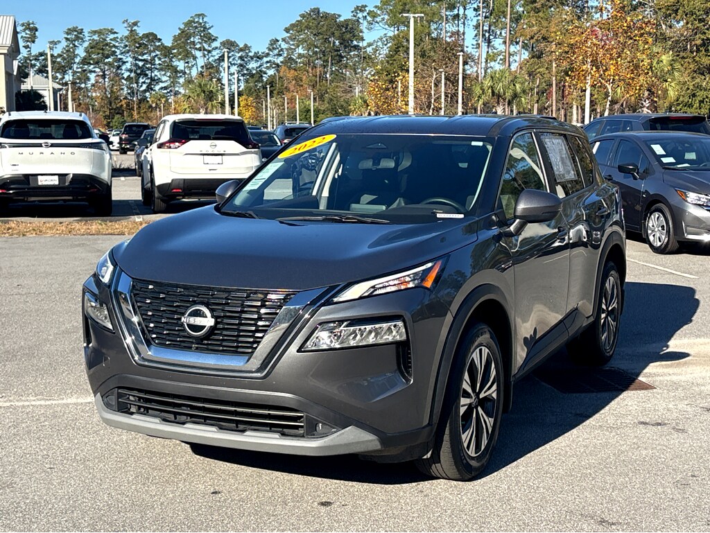 2022 Nissan Rogue SV photo 3