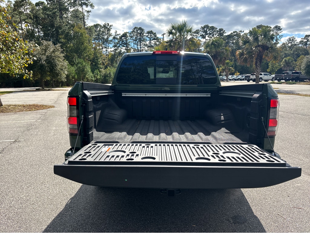 2026 Nissan Frontier 32