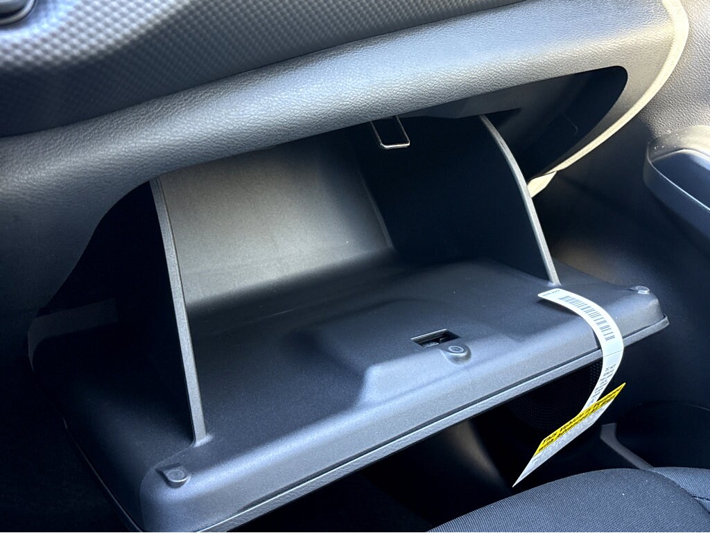 2025 Nissan KICKS PLAY Base - Photo 12