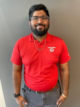 Staff member Dhruv Shah from ID_618393f5e359