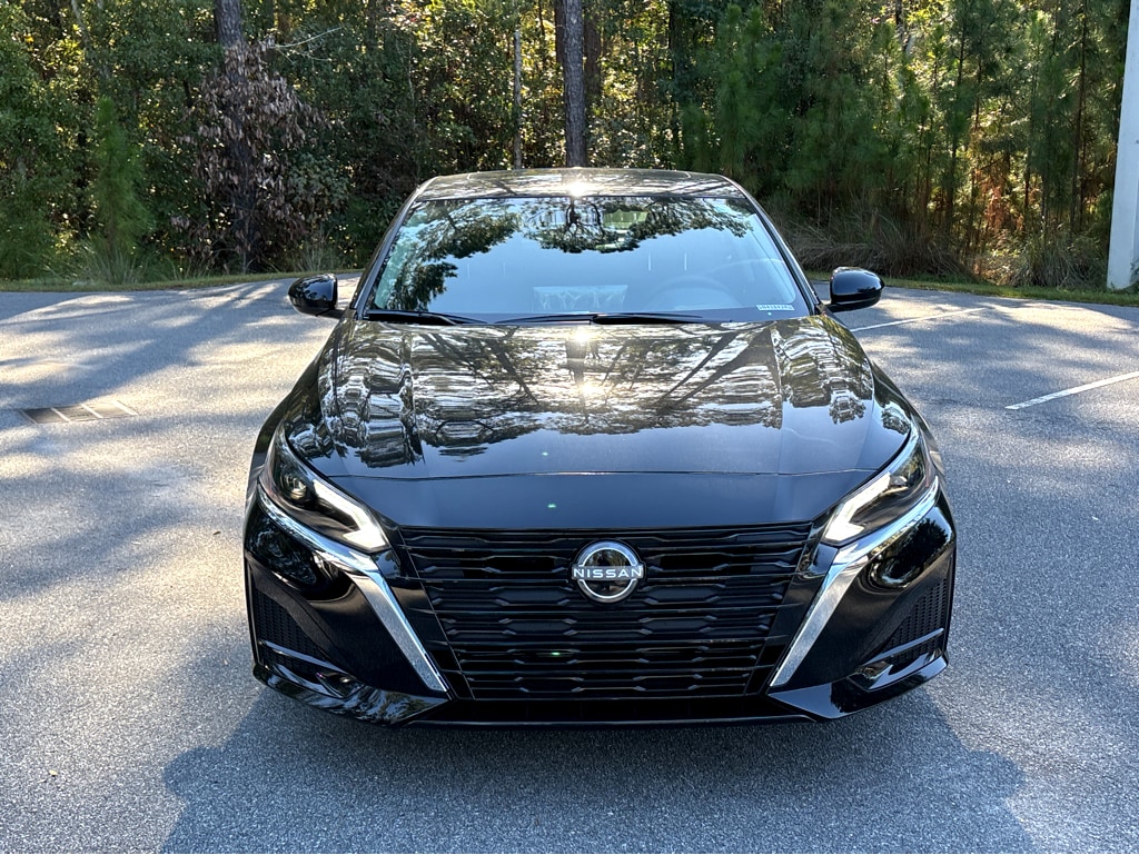 New 2025 Nissan Altima SV Sedan