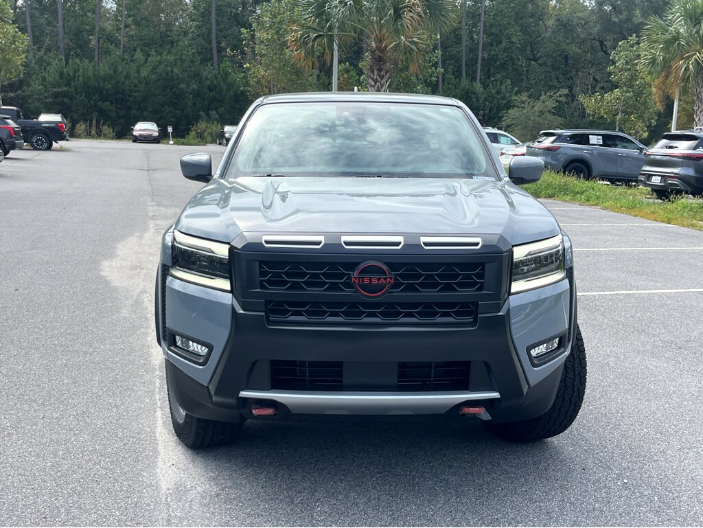 2025 Nissan Frontier PRO-4X photo 2