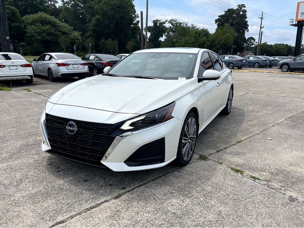 2024 Nissan Altima 2.5 SL photo 3