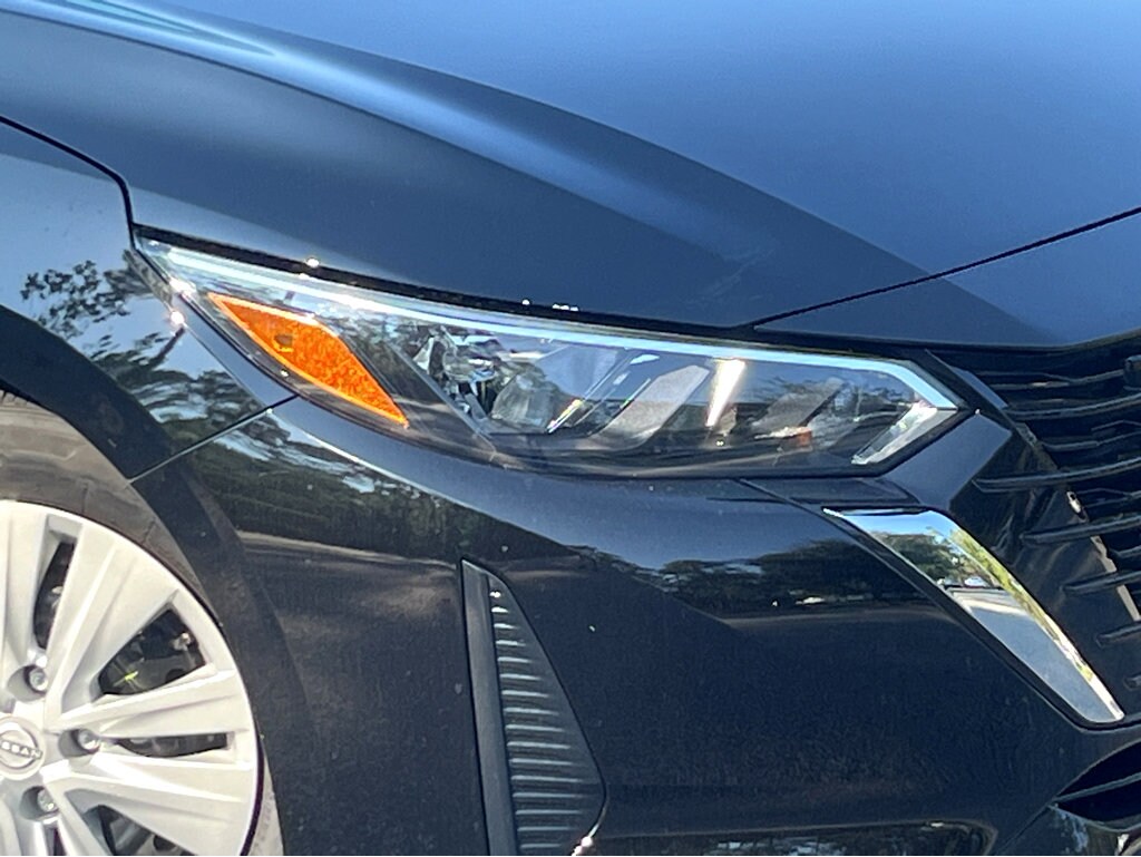 2025 Nissan Sentra S photo 3