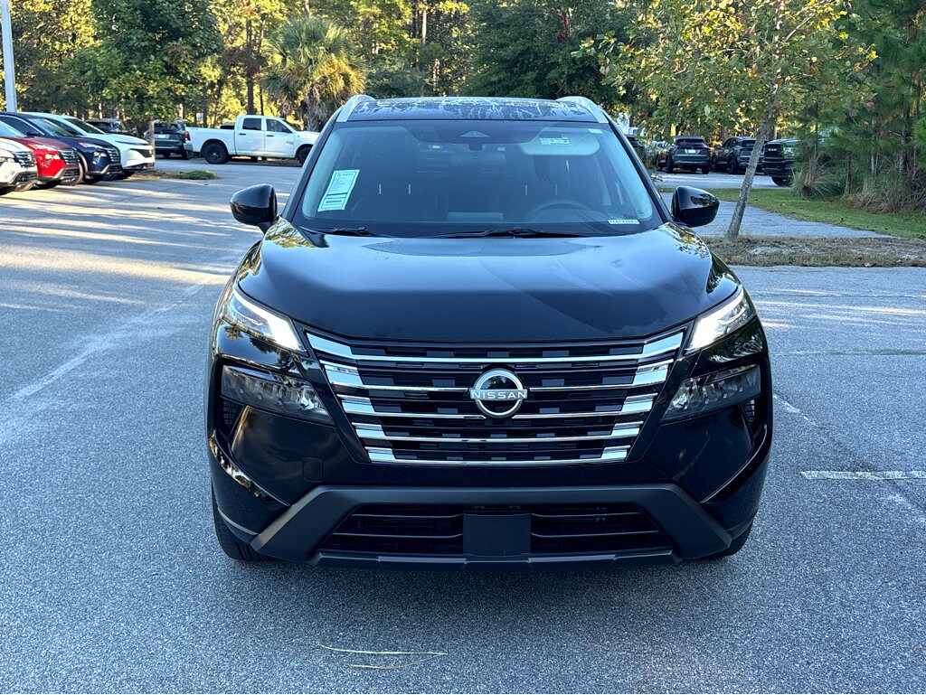2026 Nissan Rogue SV photo 2