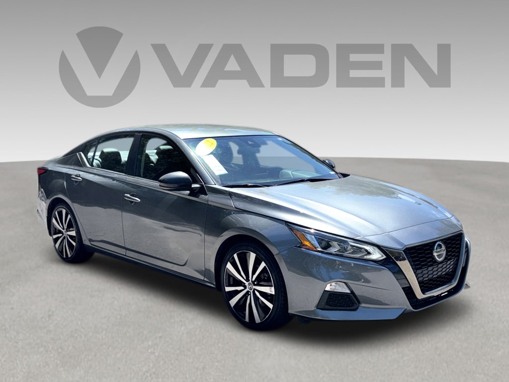 2022 Nissan Altima SR