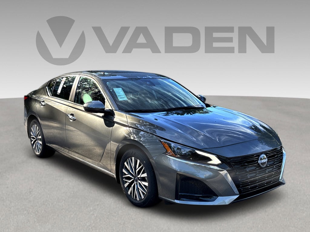 2025 Nissan Altima SV's photo