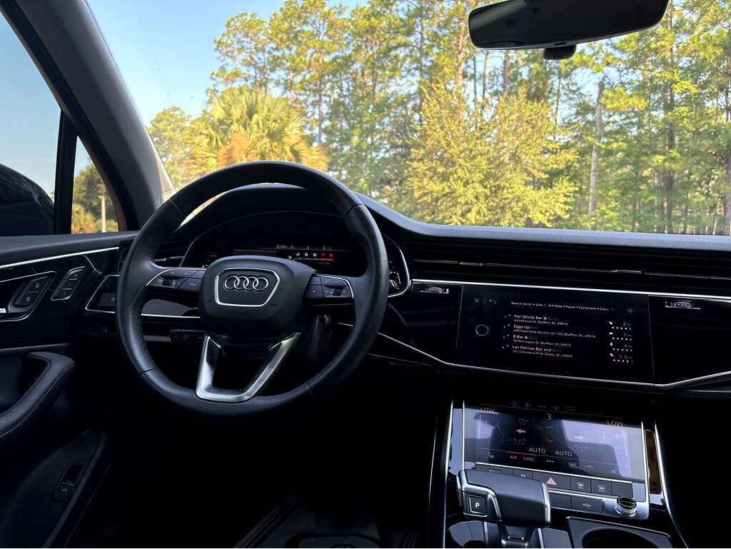 2024 Audi Q7 55 Premium Plus photo 4