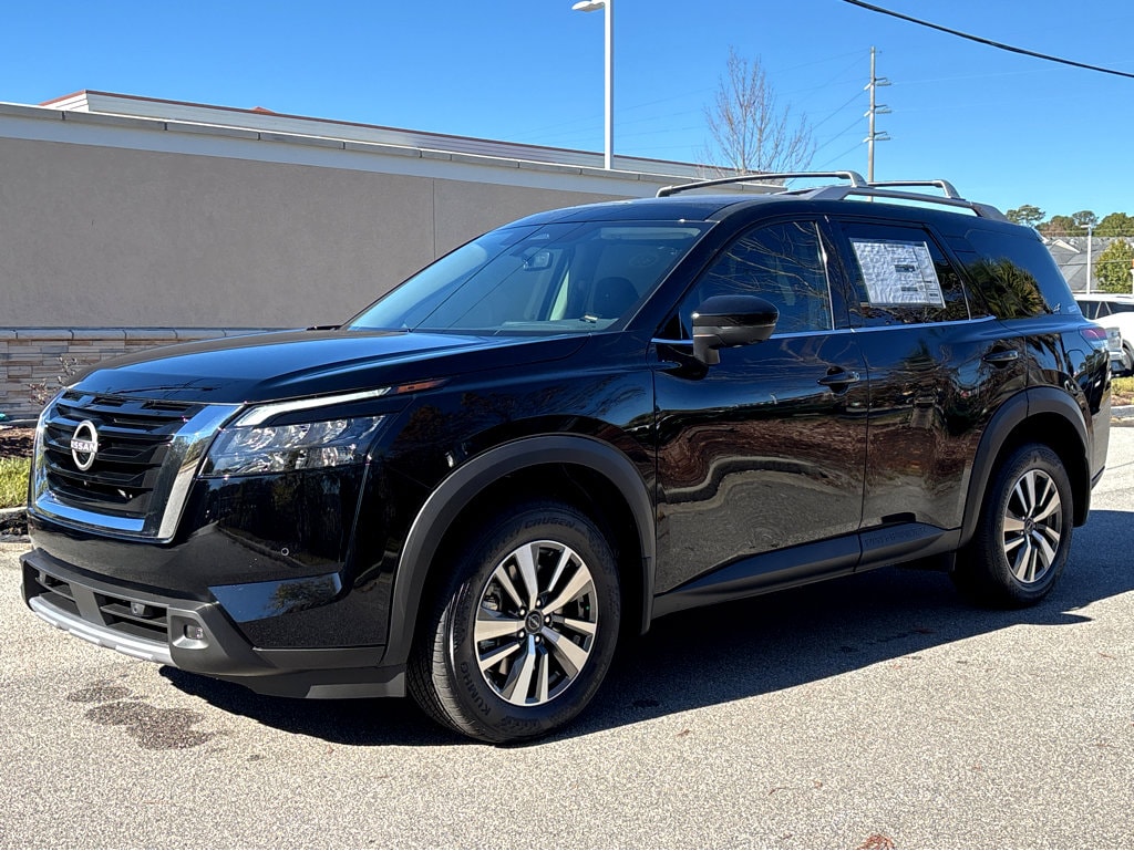 New 2025 Nissan Pathfinder SL SUV