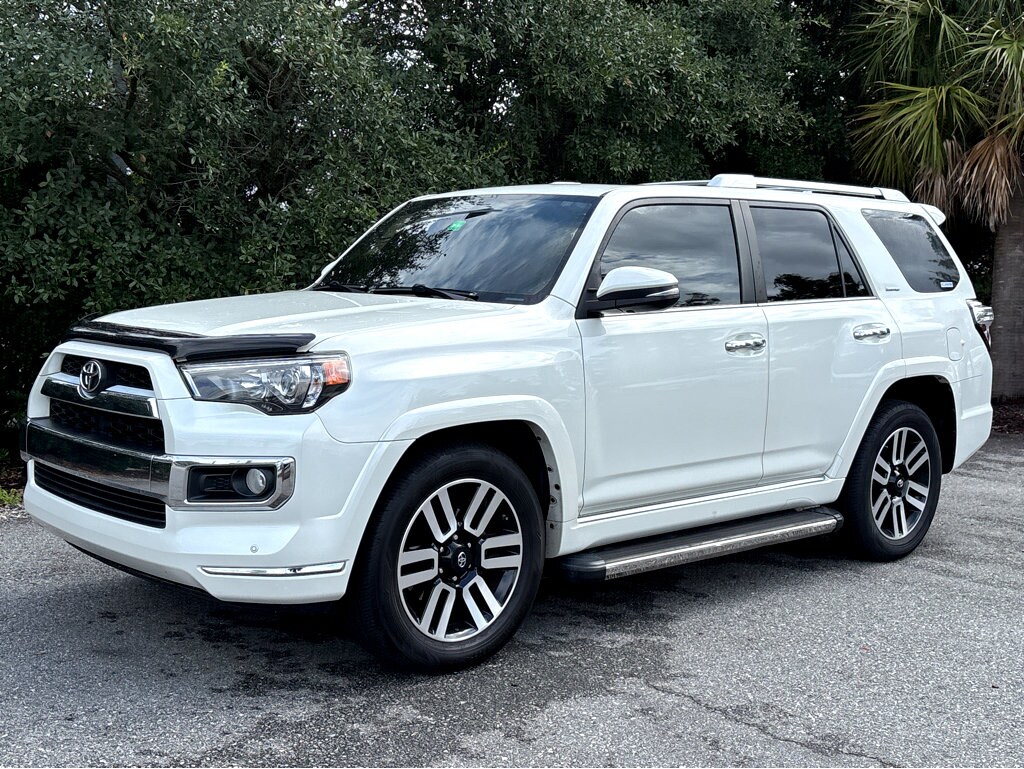 2017 Toyota 4Runner Limited photo 3