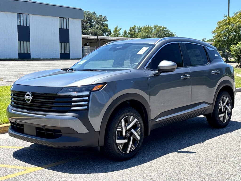 2025 Nissan Kicks SV photo 3