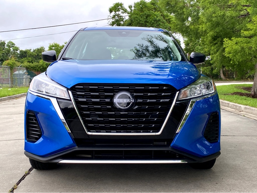 Used 2025 Nissan KICKS PLAY Base with VIN 3N1CP5BV1SL481366 for sale in Hinesville, GA