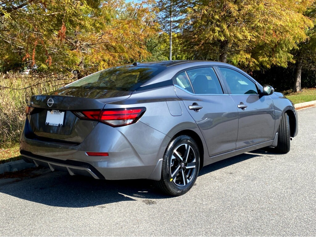 2025 Nissan Sentra SV photo 2