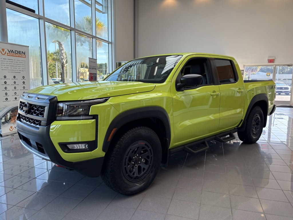 2026 Nissan Frontier PRO-X photo 3