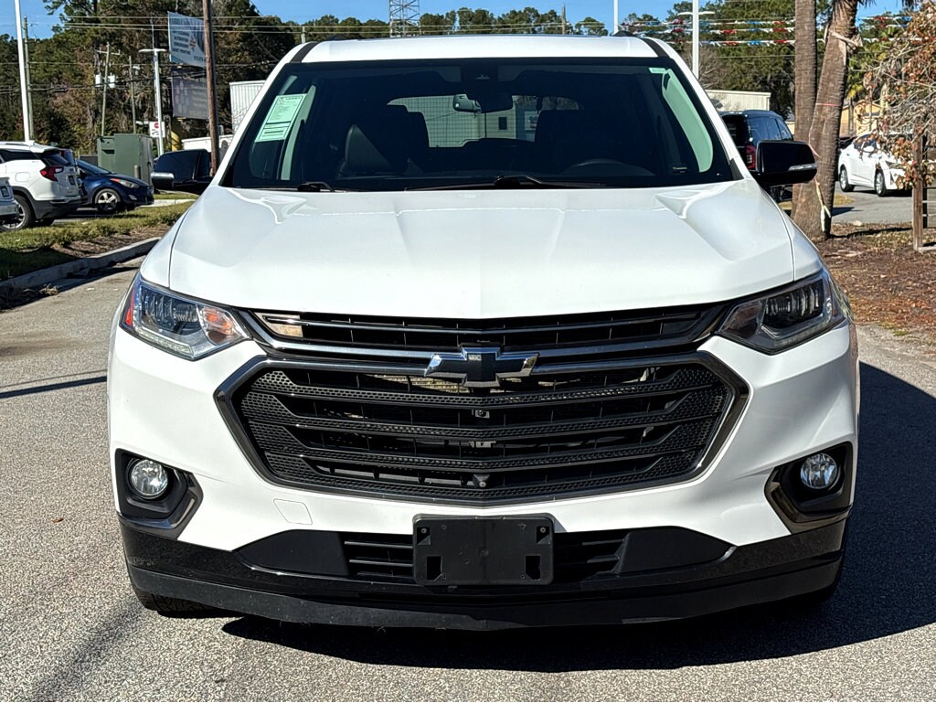 2020 Chevrolet Traverse Premier photo 2