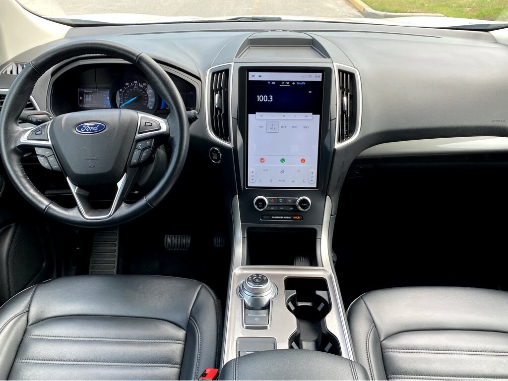2023 Ford Edge SEL photo 4