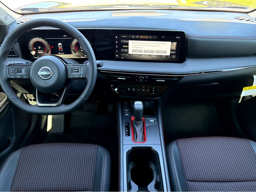2026 Nissan Kicks SR photo 3