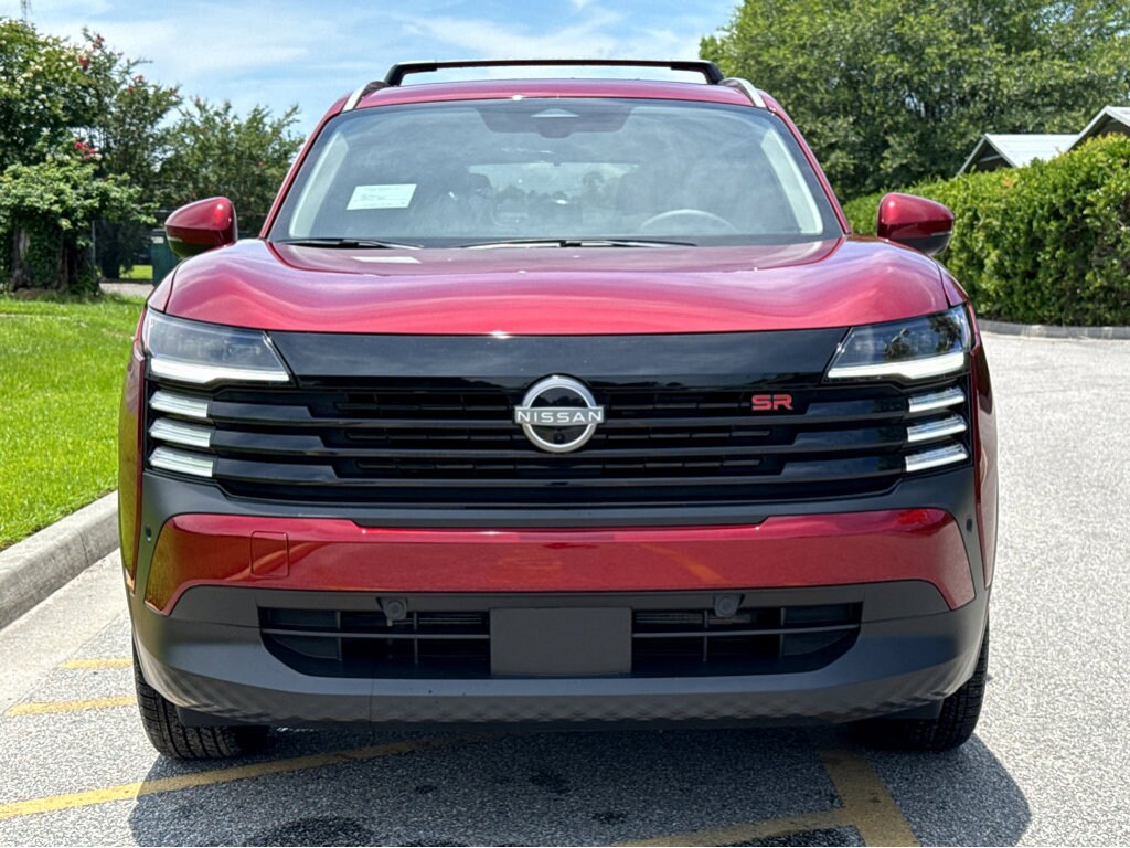 2025 Nissan Kicks SR photo 2