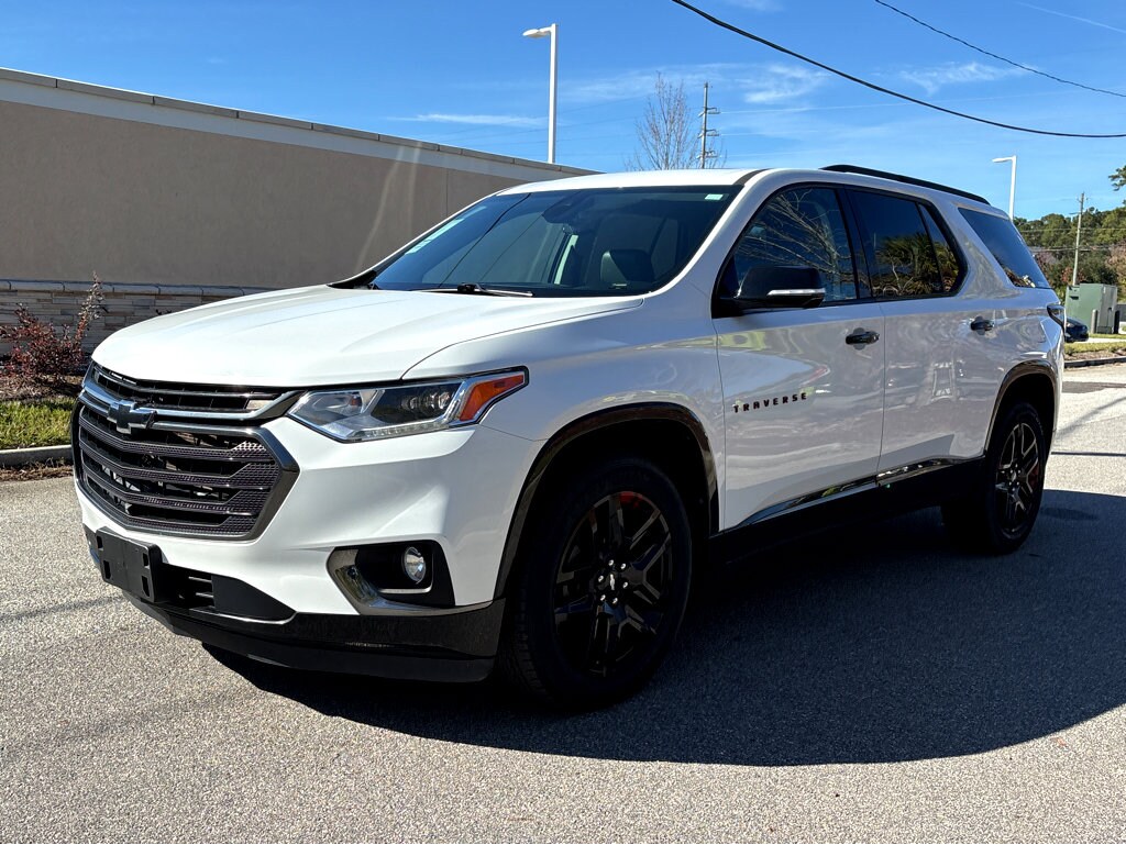2020 Chevrolet Traverse Premier photo 3