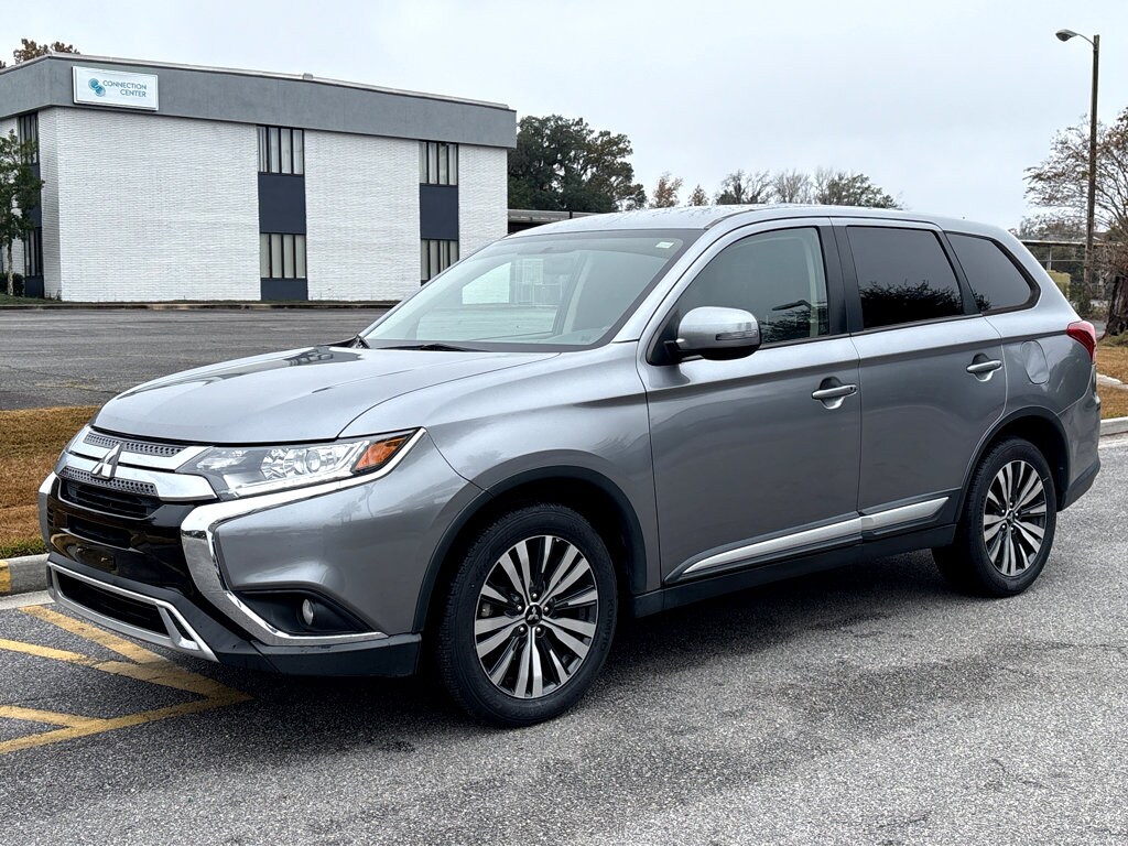 Used 2019 Mitsubishi Outlander SE CUV