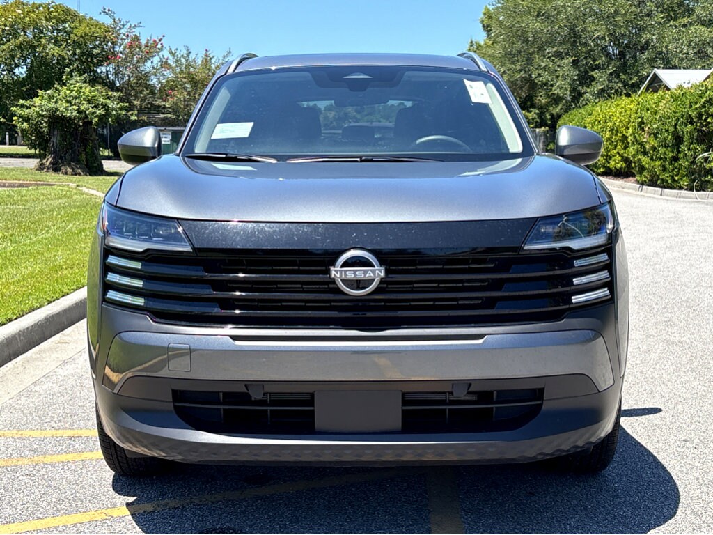 2025 Nissan Kicks SV photo 2