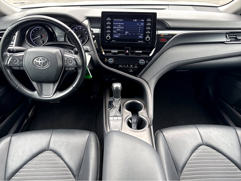 2023 Toyota Camry SE photo 4