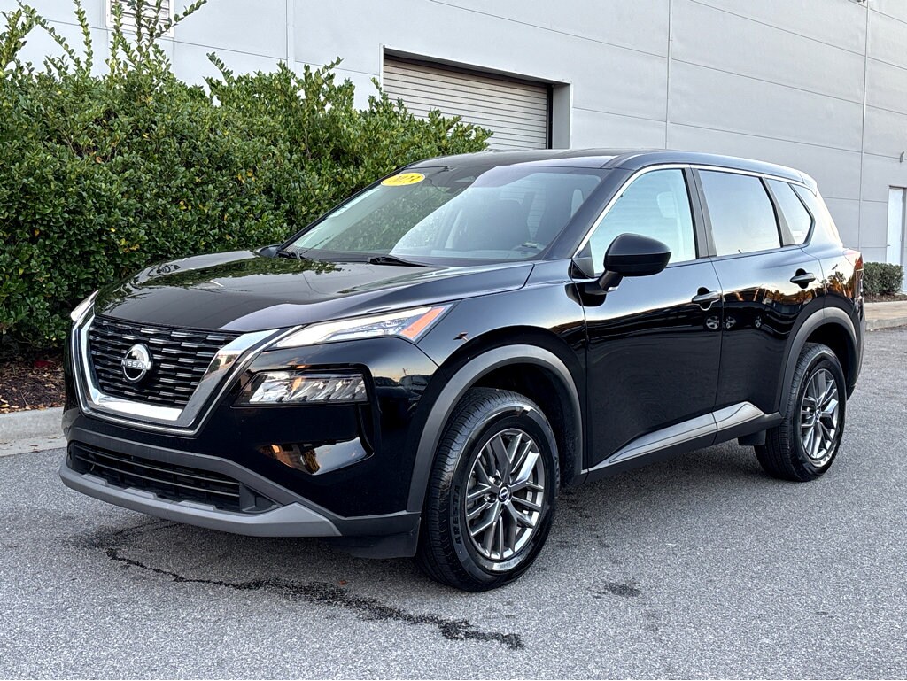 2023 Nissan Rogue S photo 3