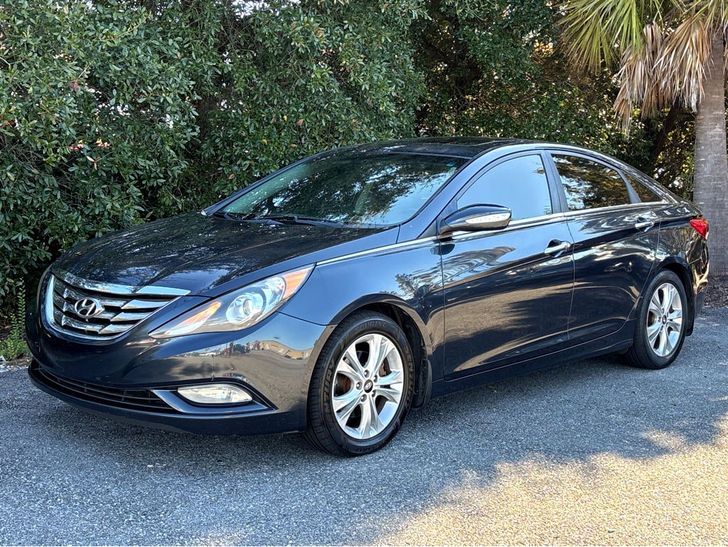 Used 2013 Hyundai Sonata Limited w/PZEV Sedan