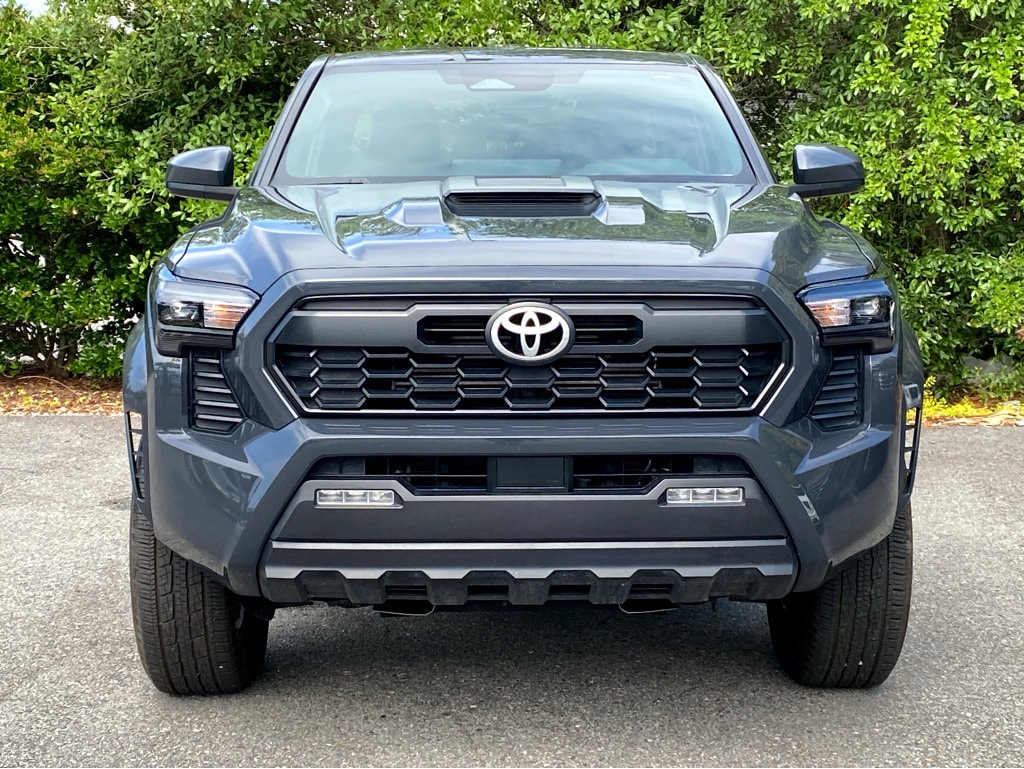 Used 2024 Toyota Tacoma TRD Sport with VIN 3TYKB5FN2RT013902 for sale in Hinesville, GA