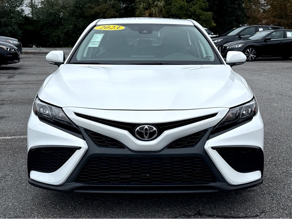 2023 Toyota Camry SE photo 2