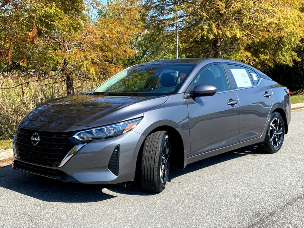 2025 Nissan Sentra SV photo 3