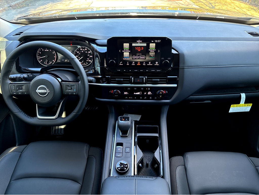 New 2025 Nissan Pathfinder SL SUV