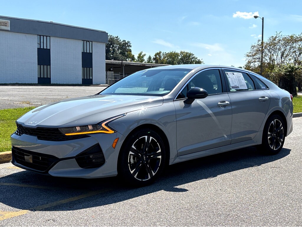 2023 Kia K5 GT-Line photo 3