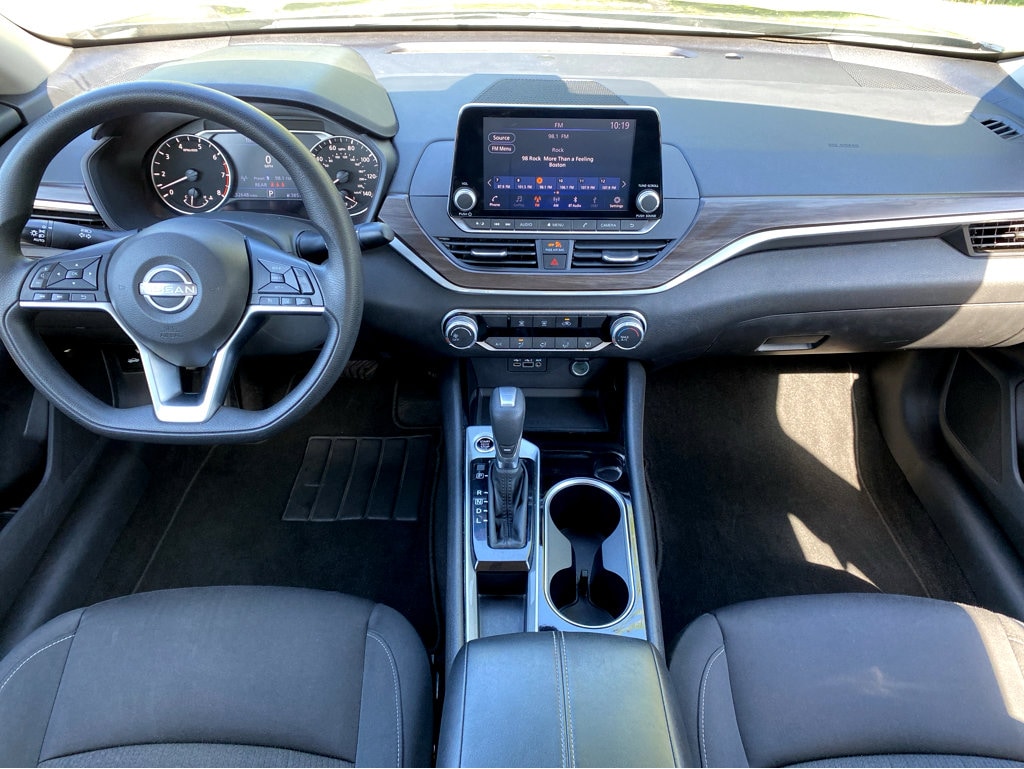 2024 Nissan Altima 2.5 SV photo 4