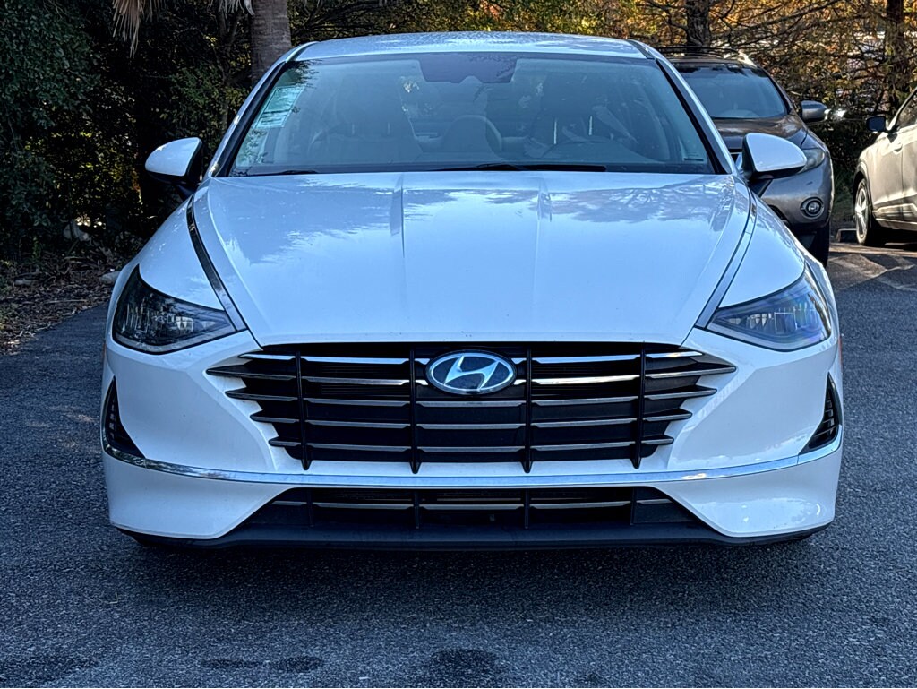 2022 Hyundai Sonata SE photo 2