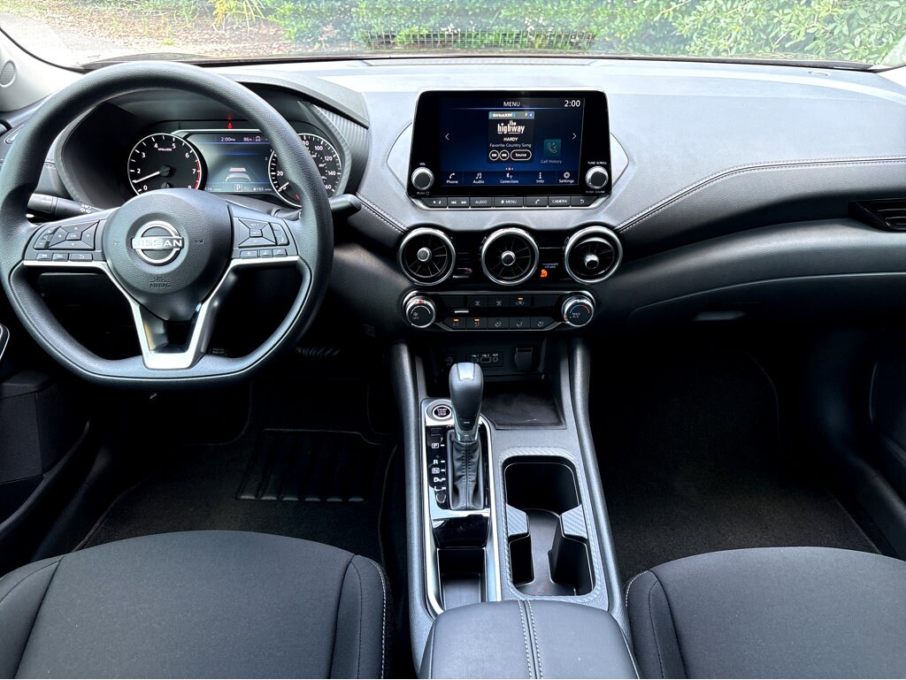 2025 Nissan Sentra SV photo 4