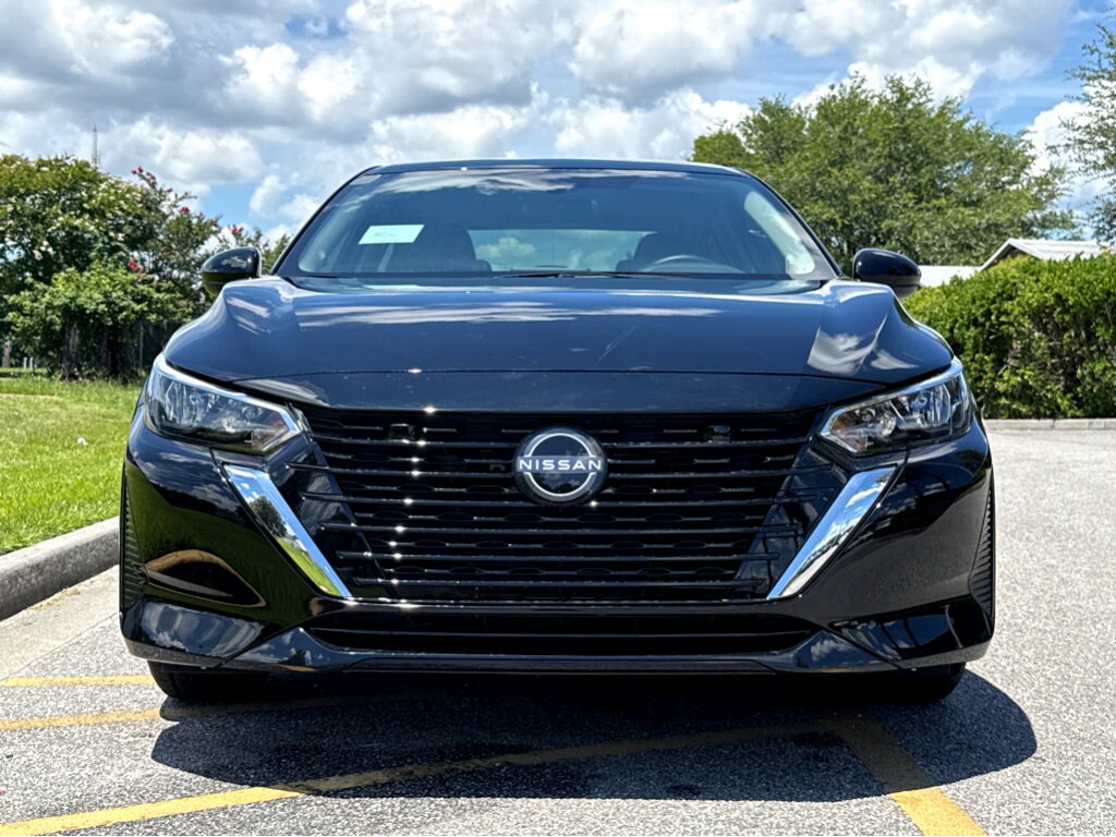 2025 Nissan Sentra SV photo 2