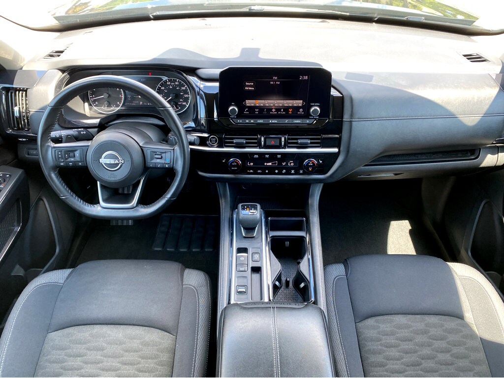 2024 Nissan Pathfinder SV photo 4