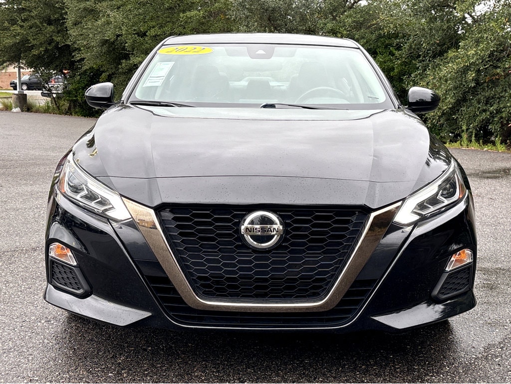 Used 2022 Nissan Altima 2.5 SR Sedan