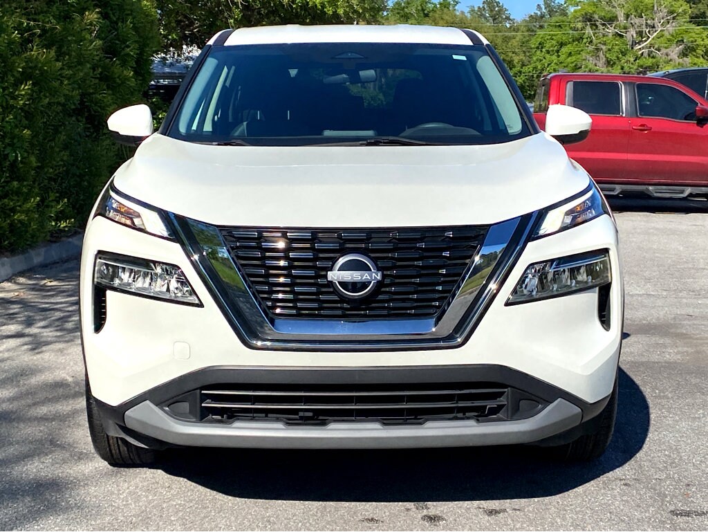 2023 Nissan Rogue SV photo 2
