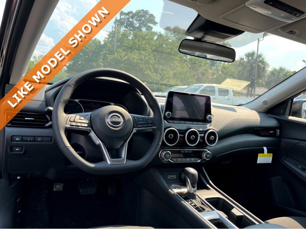 2025 Nissan Sentra SV photo 4