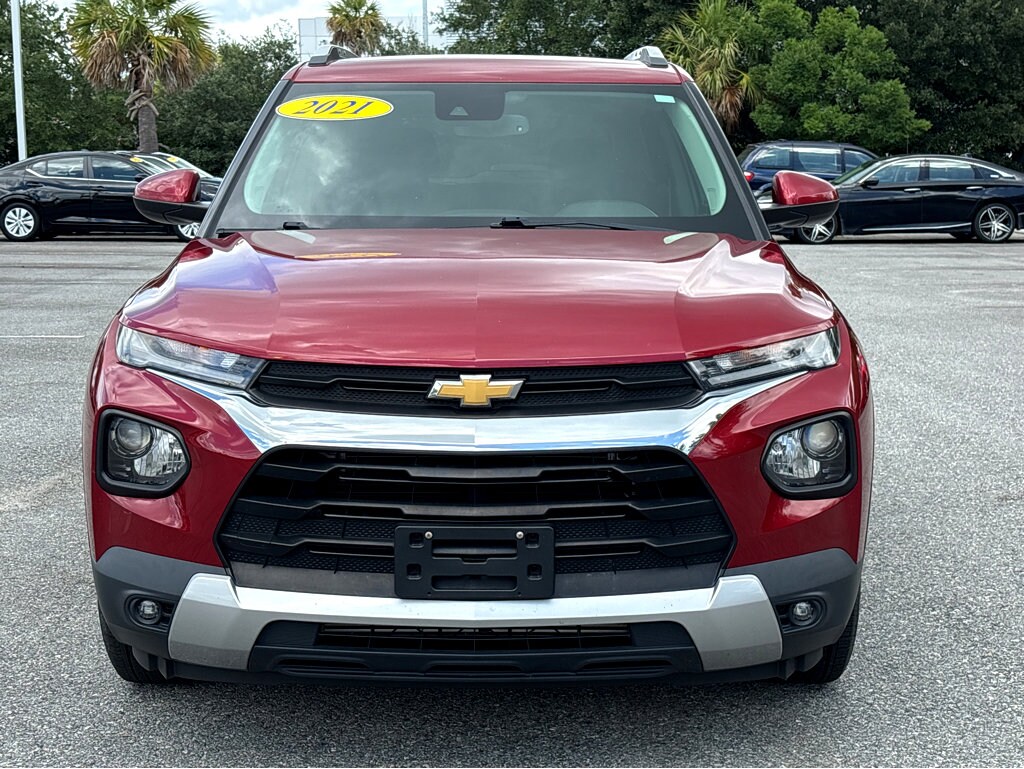 2021 Chevrolet Trailblazer LT photo 2