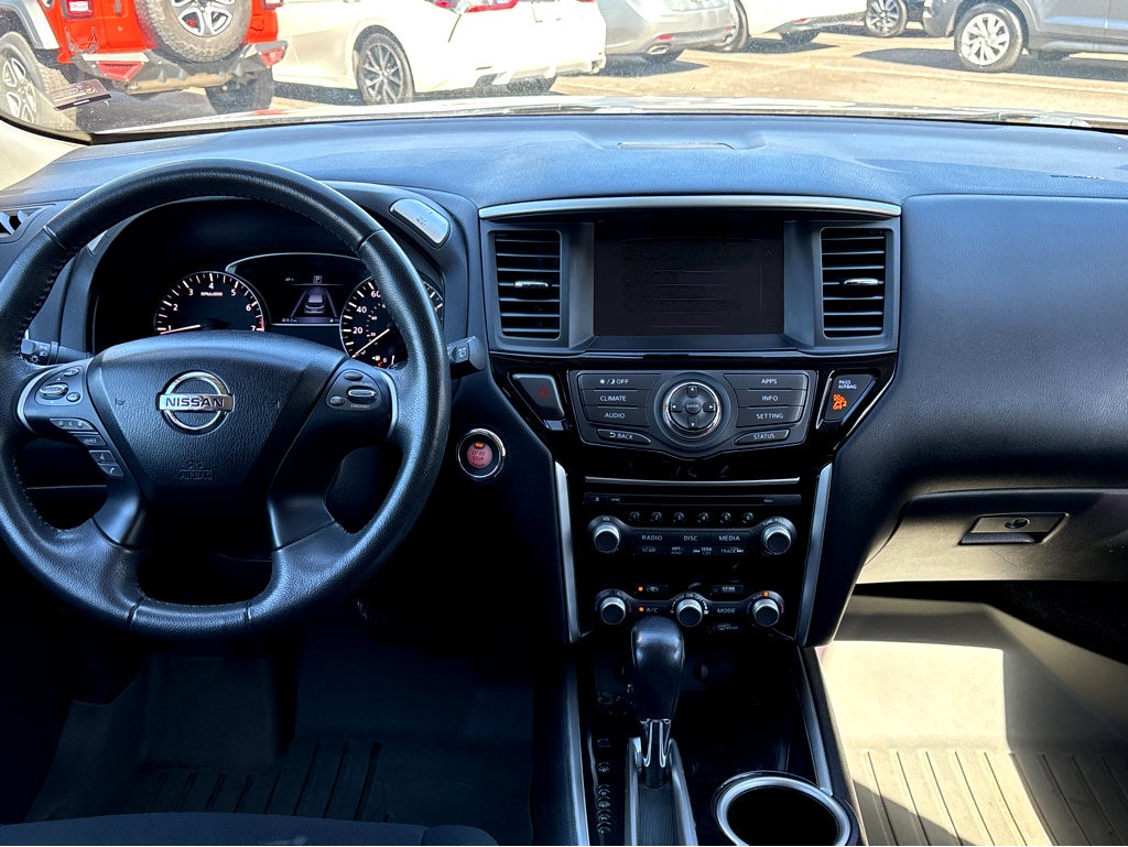 Used 2017 Nissan Pathfinder SV SUV