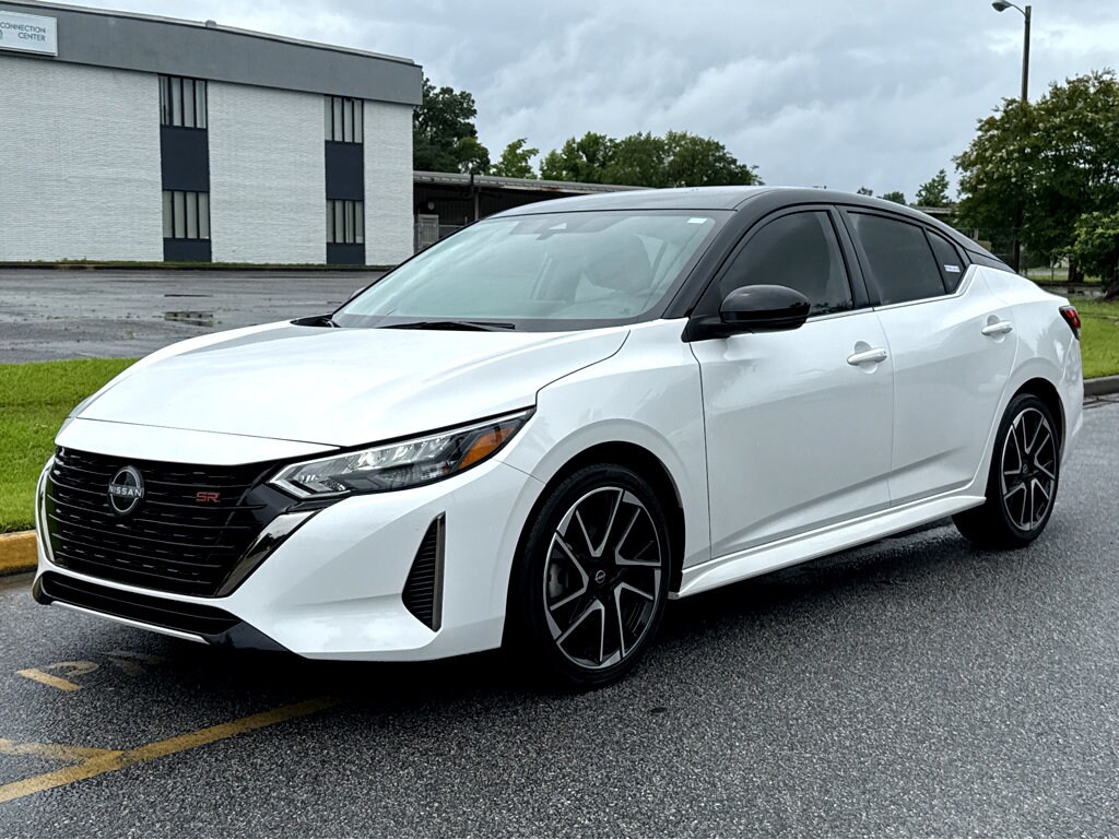 2024 Nissan Sentra SR photo 3