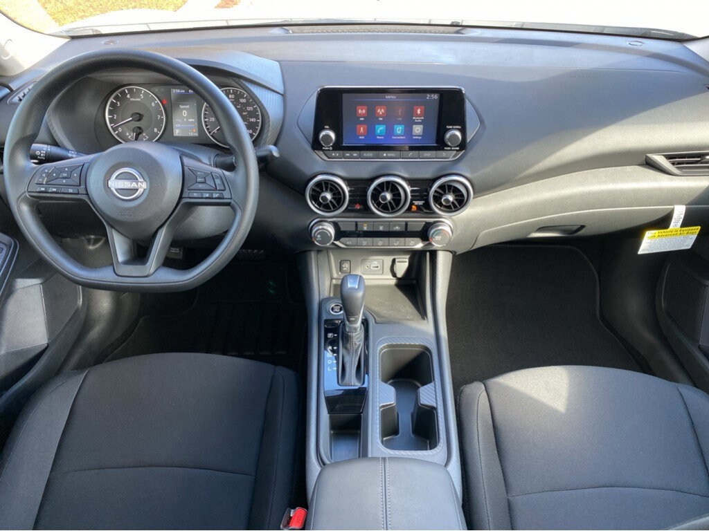 2025 Nissan Sentra S photo 4