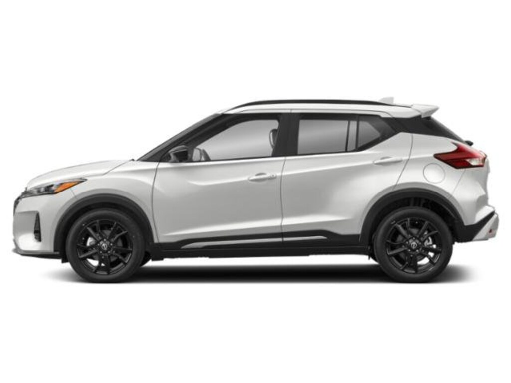 Used 2023 Nissan Kicks SR SUV