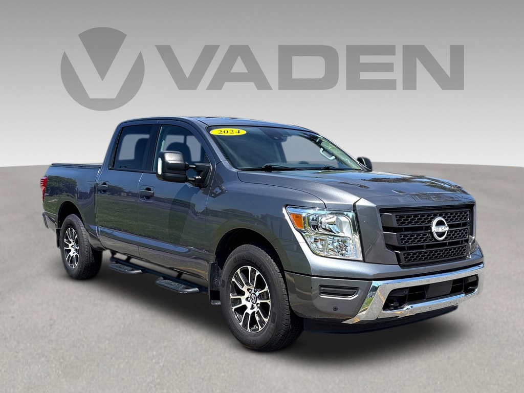 2024 Nissan Titan SV