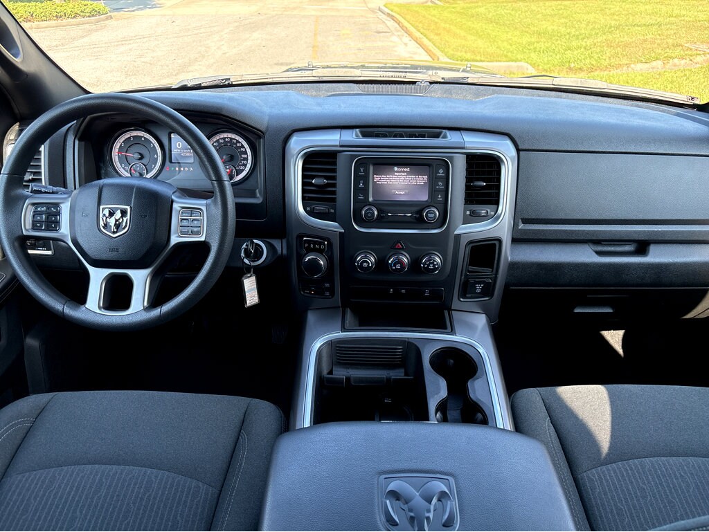 2023 Ram 1500 Classic SLT Warlock photo 3
