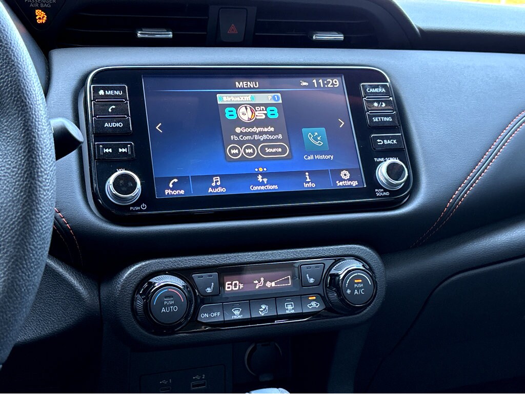 2023 Nissan Kicks SR photo 4