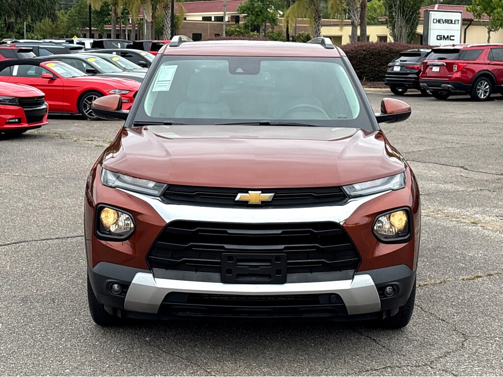 2021 Chevrolet Trailblazer LT photo 2